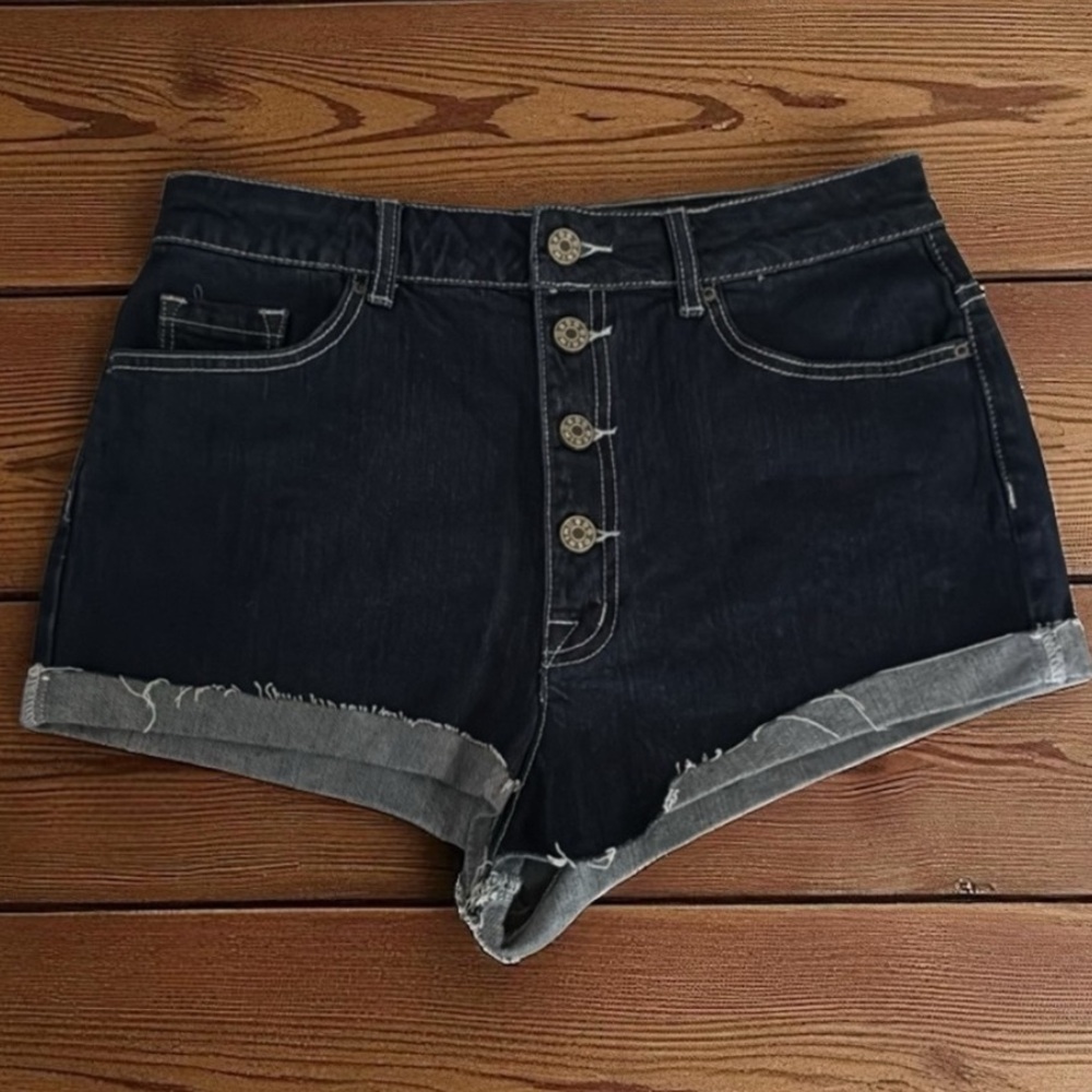 Urban Outfitters BDG Super High Rise Foxy Shorts 30W Cut Off Distressing